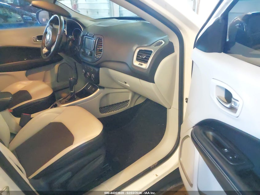 2018 Jeep Compass Sun And Wheel Fwd