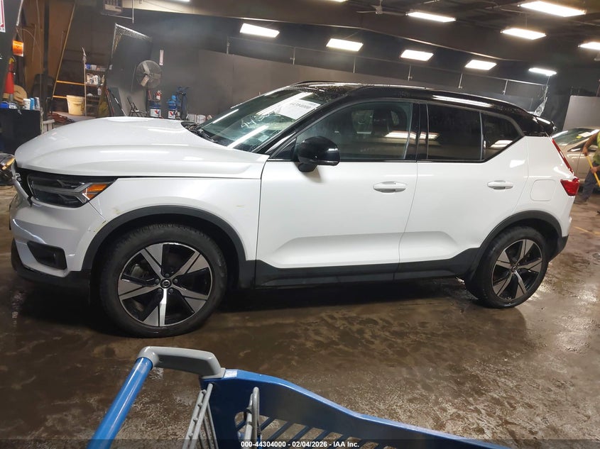 2021 Volvo Xc40 Recharge Pure Electric P8 VIN: YV4ED3UR0M2553467 Lot: 44304000