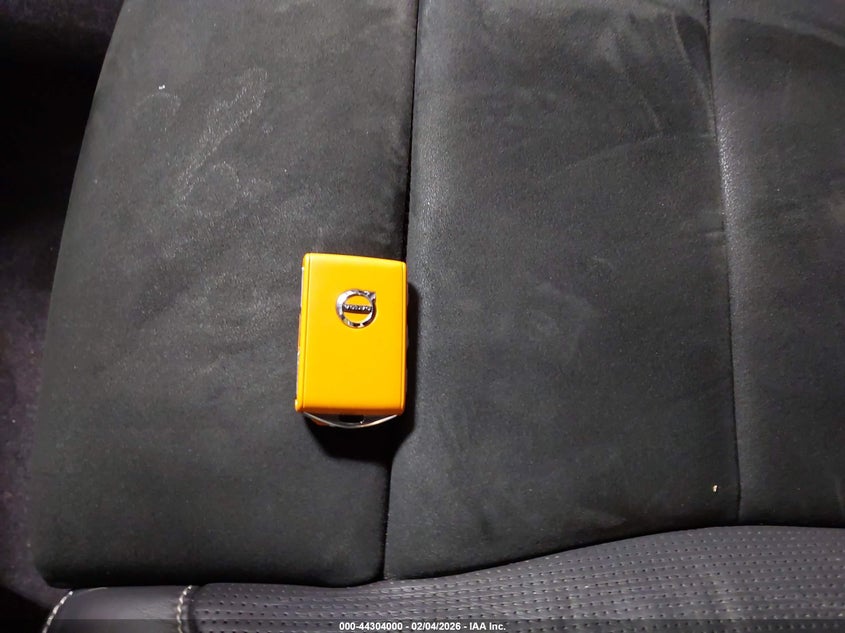 2021 Volvo Xc40 Recharge Pure Electric P8 VIN: YV4ED3UR0M2553467 Lot: 44304000