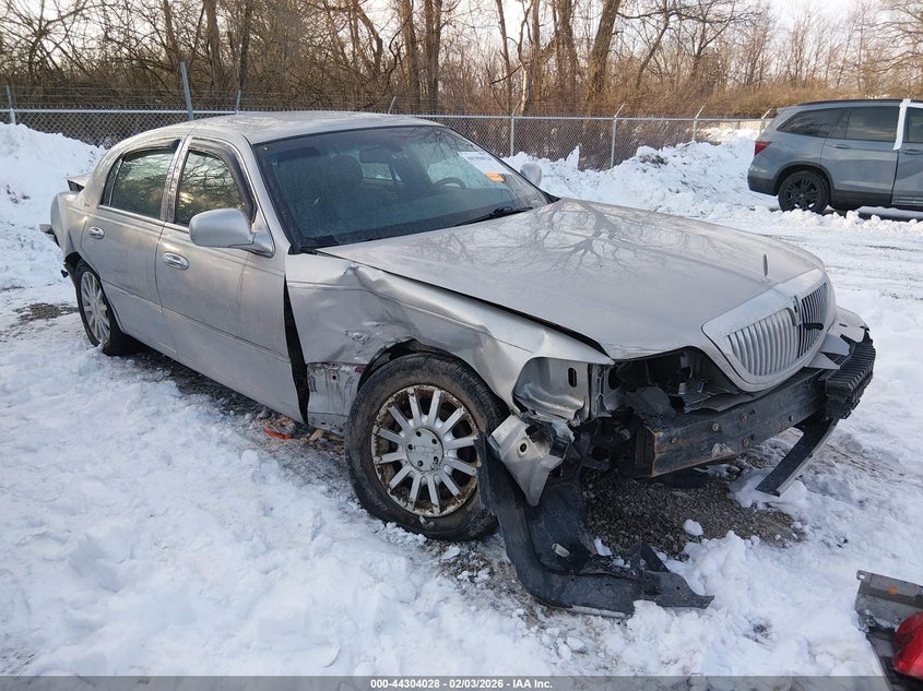 2006 Lincoln Town Car Signature