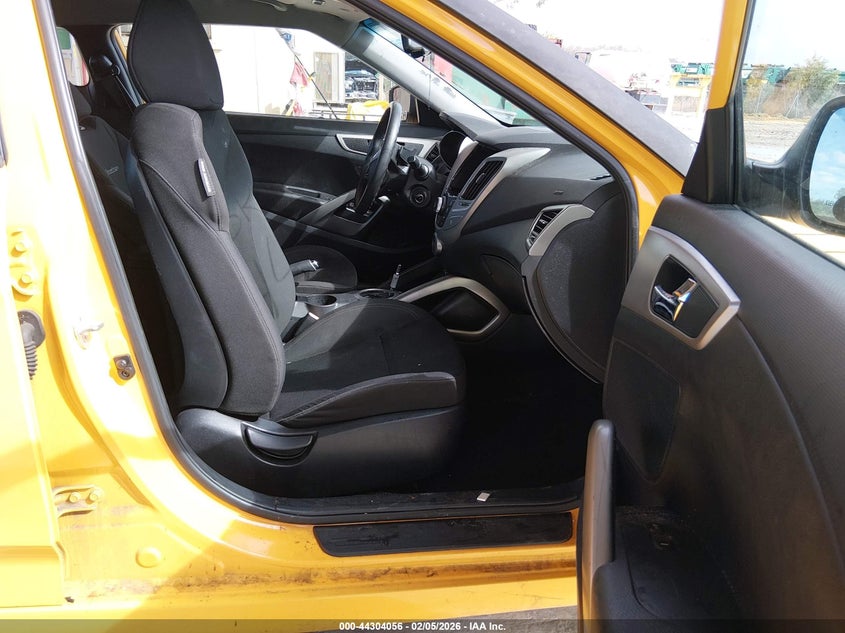 2014 Hyundai Veloster Base W/Black