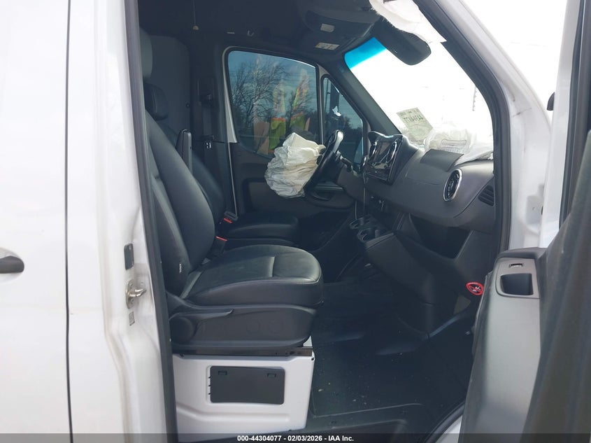 2022 Mercedes-Benz Sprinter 2500 High Roof V6