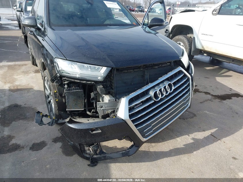 2017 Audi Q7 3.0 3.0T Premium black Lot 111044304130 Vin WA1LAAF78HD023044