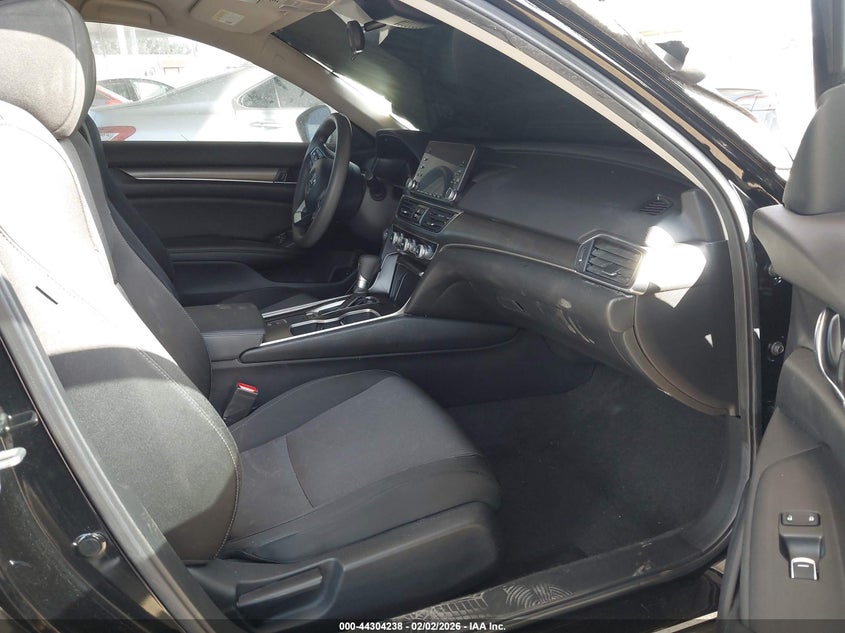 VIN 1HGCV1F18KA132491 2019 HONDA ACCORD LX