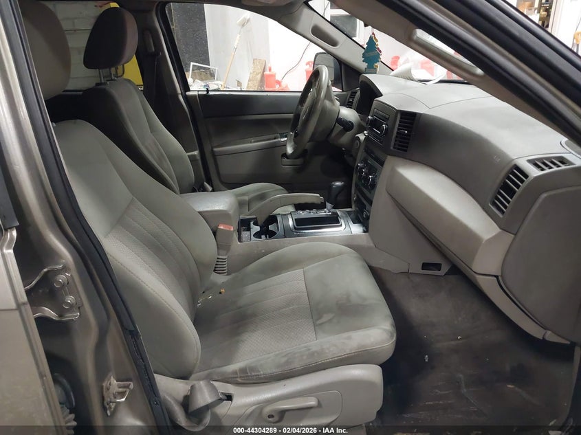 2006 Jeep Grand Cherokee Laredo