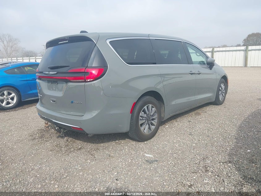 2023 Chrysler Pacifica Hybrid Touring L