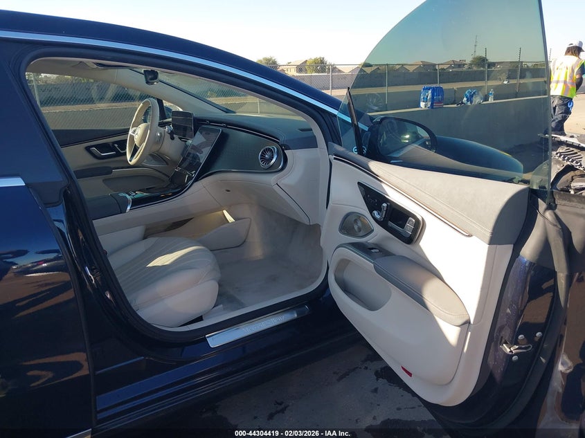 2022 Mercedes-Benz Eqs 450+