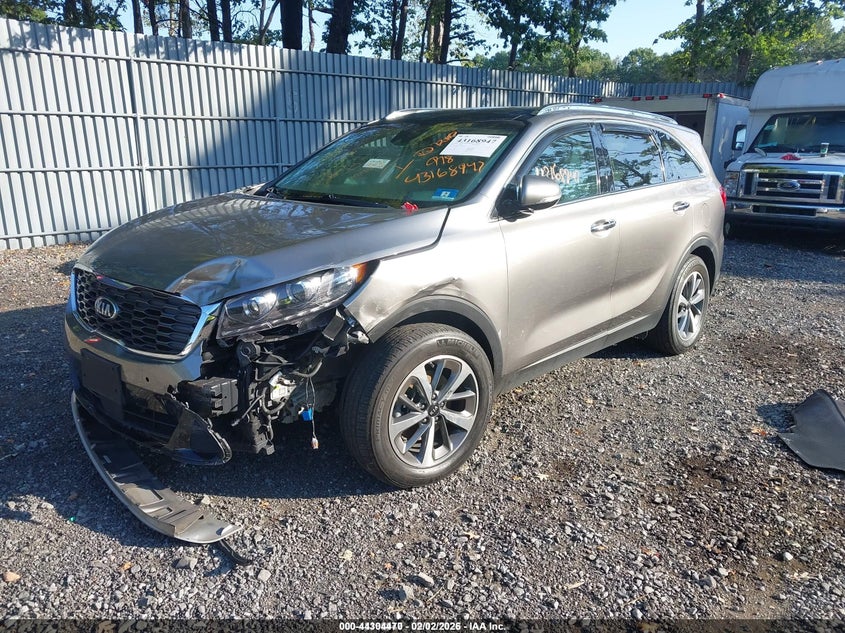 2019 KIA SORENTO auction photo 2