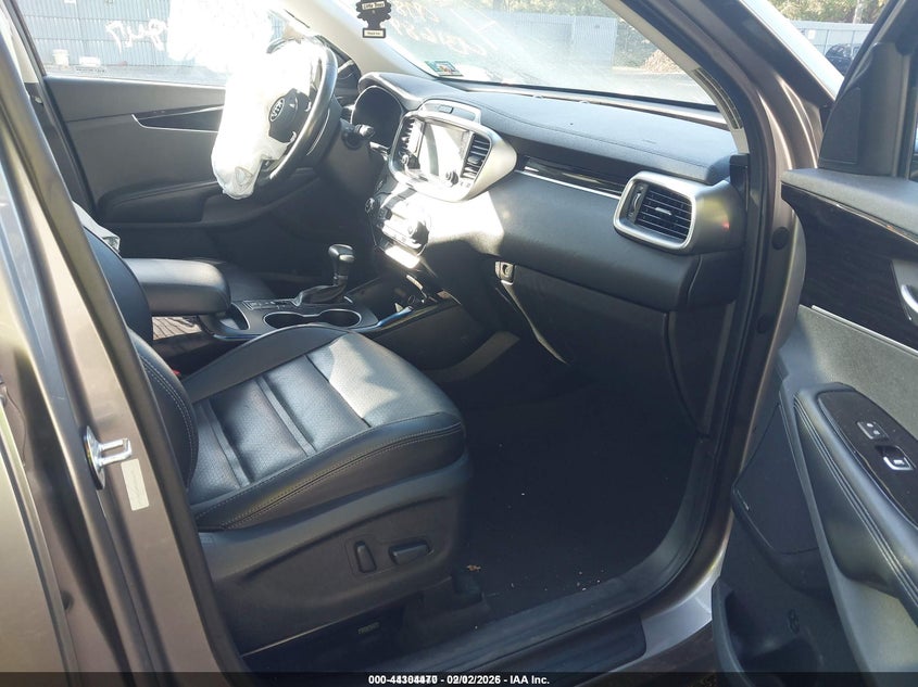 2019 KIA SORENTO auction photo 5