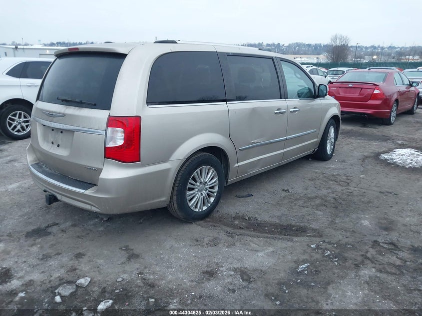 2012 Chrysler Town & Country Limited