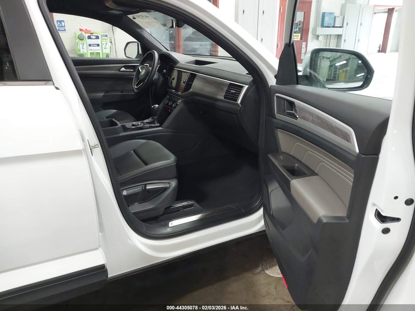 2022 Volkswagen Atlas Cross Sport 3.6L V6 Se W/Technology