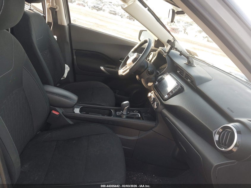 2024 Nissan Kicks Sv Xtronic Cvt