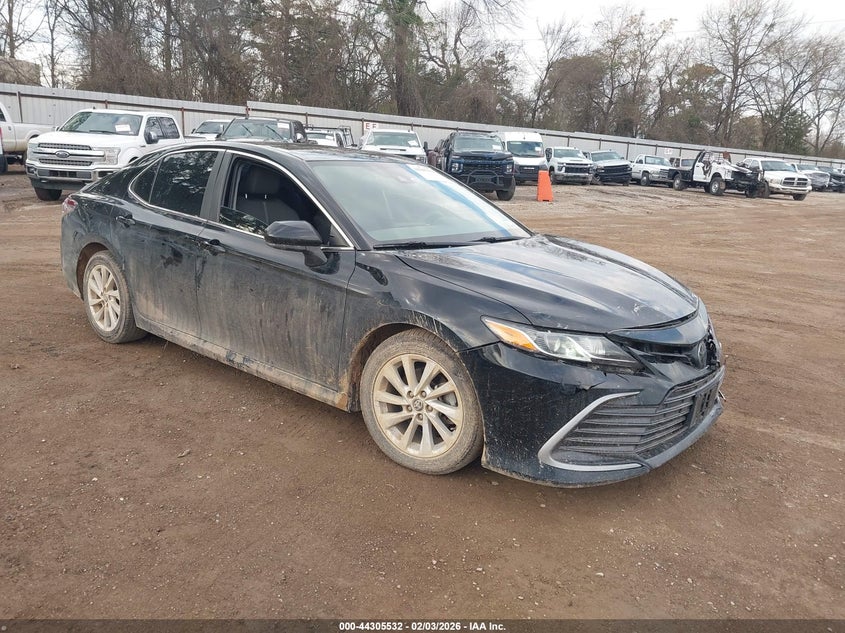 2022 Toyota Camry Le