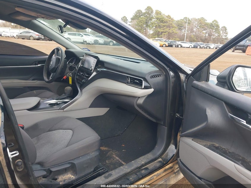 2022 Toyota Camry Le