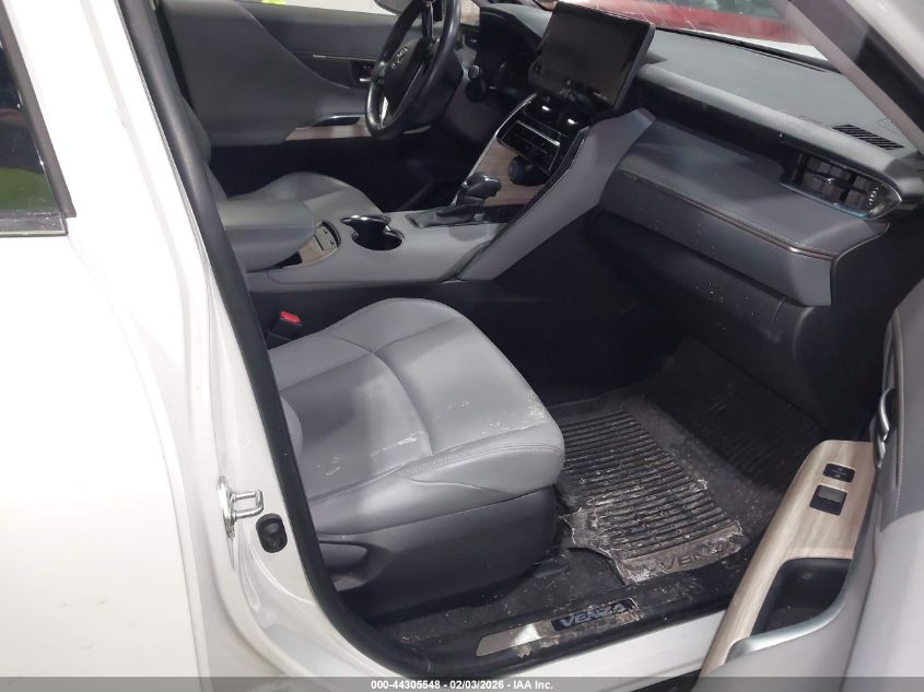 2022 Toyota Venza Xle