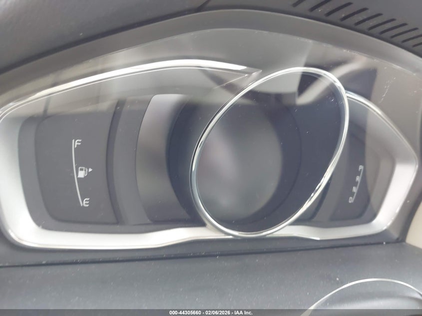 2016 Volvo Xc70 T5 Platinum VIN: YV4612NM1G1268457 Lot: 44305660