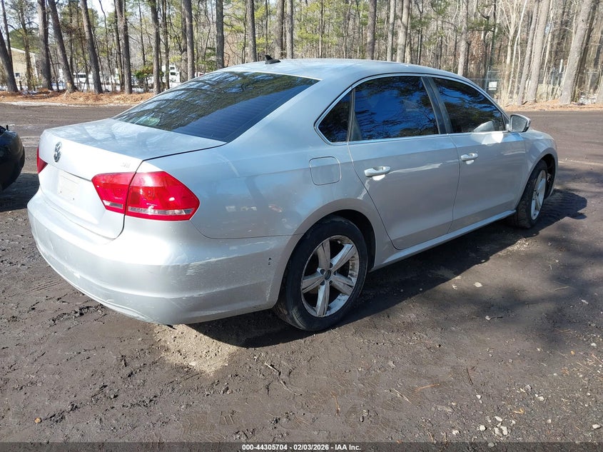2013 Volkswagen Passat 2.5L Se