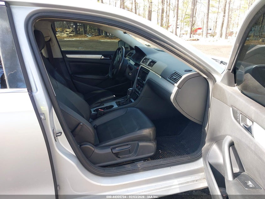 2013 Volkswagen Passat 2.5L Se