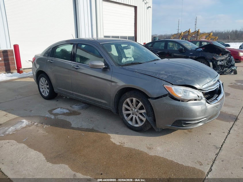 2013 Chrysler 200 Touring