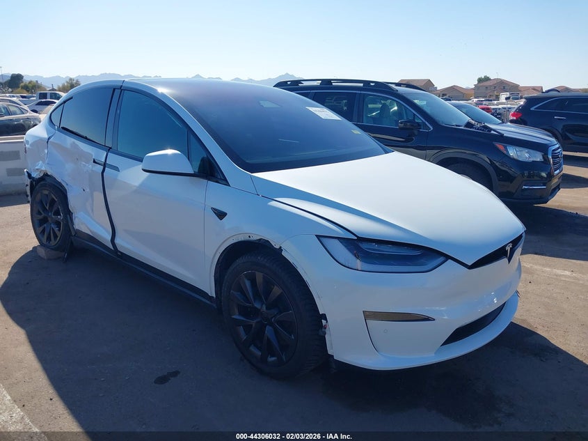 2022 Tesla Model X Plaid Tri Motor All-Wheel Drive