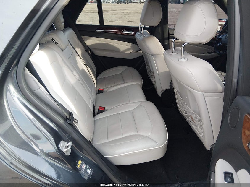 2012 Mercedes-benz M-klasse 3.0 Ml 350 Bluetec 4Matic grey Lot 111044306101 Vin 4JGDA2EB8CA060672