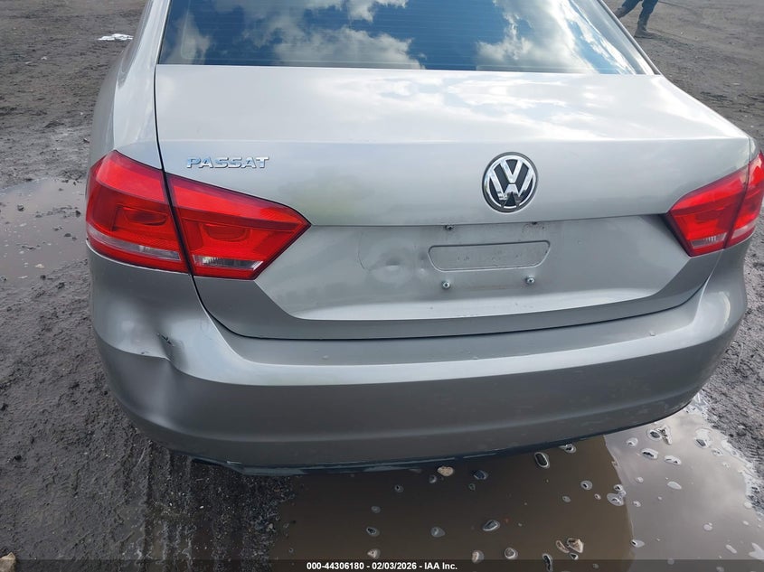 2012 Volkswagen Passat 2.5 2.5L S grey Lot 111044306180 Vin 1VWAP7A3XCC069263
