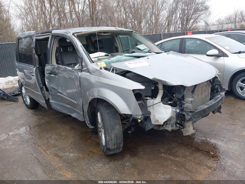 2015 Chrysler Town & Country Touring-L
