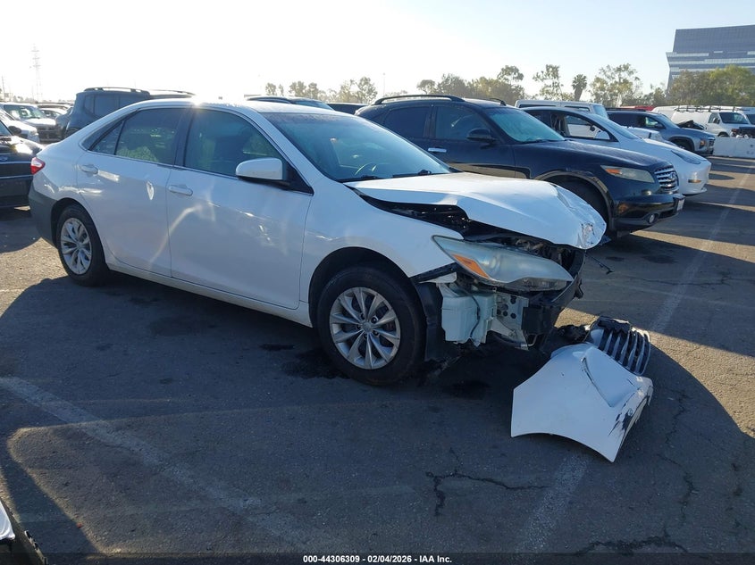 2016 Toyota Camry Le