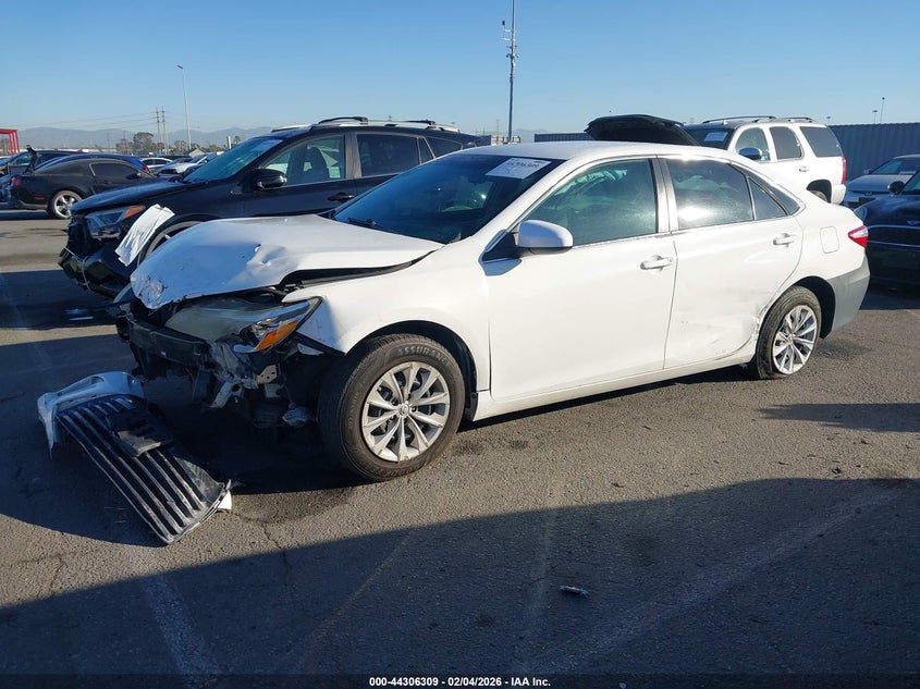 2016 Toyota Camry Le