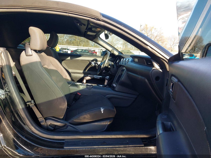 2016 Ford Mustang V6