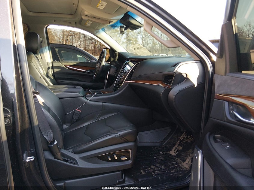 2017 Cadillac Escalade Luxury