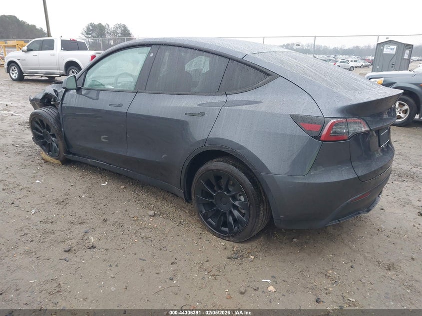 2022 Tesla Model Y Long Range Dual Motor All-Wheel Drive