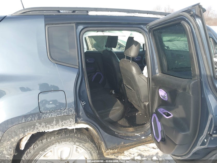 2022 Jeep Renegade Limited 4X4 VIN: ZACNJDD17NPN72534 Lot: 44306398