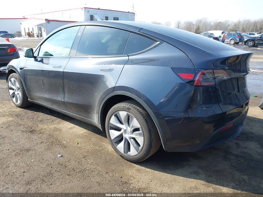 2024 Tesla Model y Long Range Dual Motor All-Wheel Drive grey Lot 111044306534 Vin 7SAYGDEE9RA244223