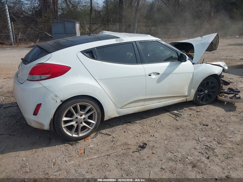 2013 Hyundai Veloster Base W/Red