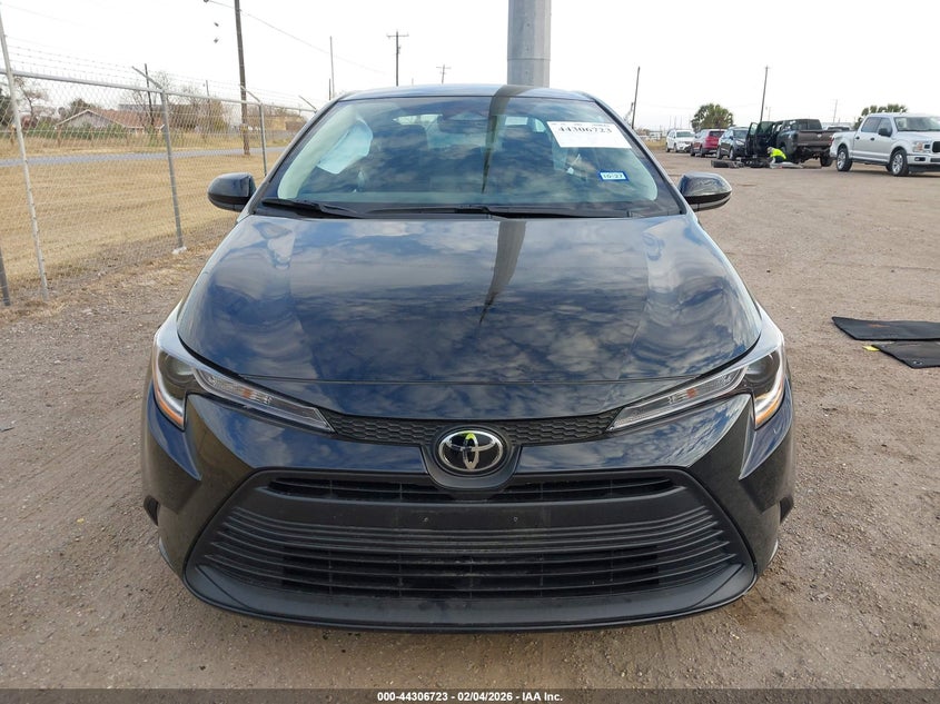 2026 Toyota Corolla 2.0 Le black Lot 111044306723 Vin 5YFB4MDEXTP376239