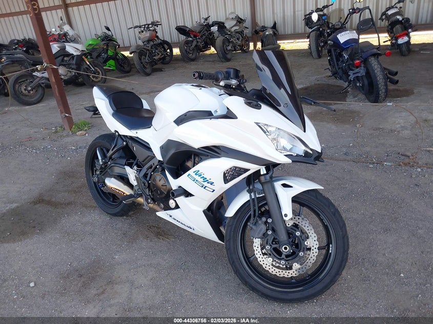 JKAEXEK17JDA28082 2018 Kawasaki Ex650 F auction photo 1