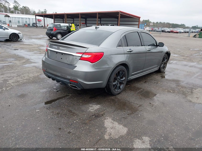2013 Chrysler 200 Limited