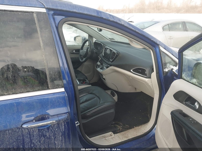 2021 Chrysler Pacifica Touring L