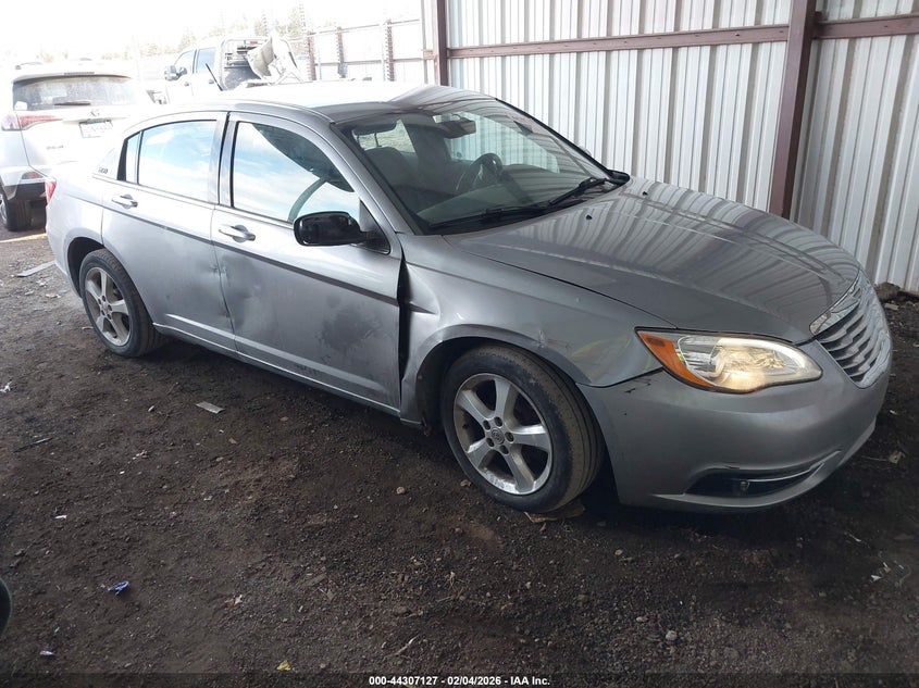 2013 Chrysler 200 Limited