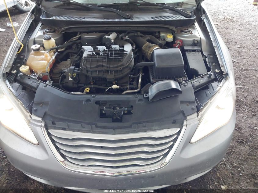 2013 Chrysler 200 Limited VIN: 1C3CCBCG1DN521010 Lot: 44307127