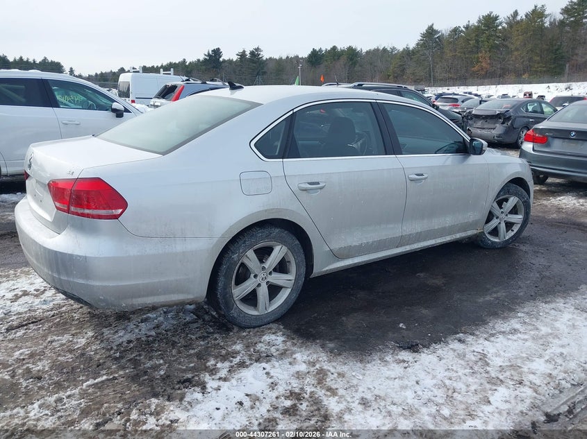 2013 Volkswagen Passat 2.5L Se