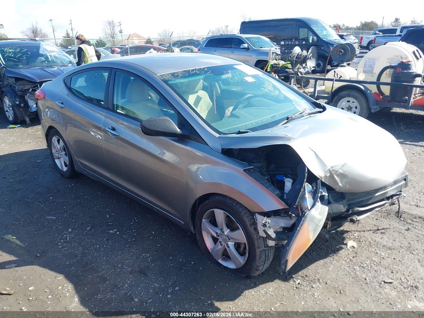 2013 HYUNDAI ELANTRA GLS