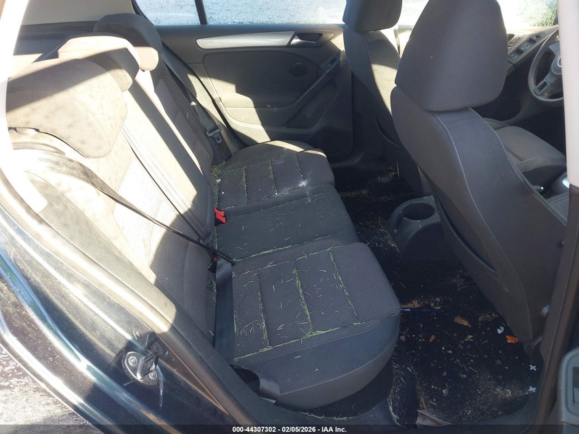 2010 Volkswagen Golf 4-Door VIN: WVWDB7AJ7AW297584 Lot: 44307302