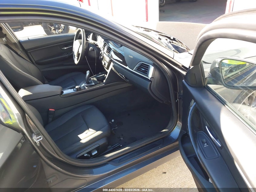 2018 BMW 320I xDrive