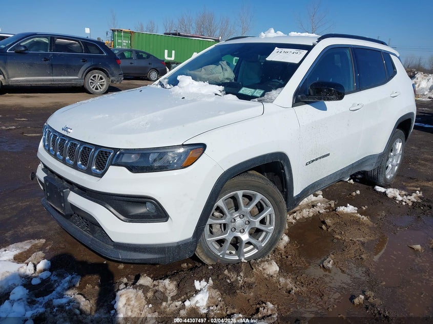 2023 Jeep Compass Latitude Lux Fwd