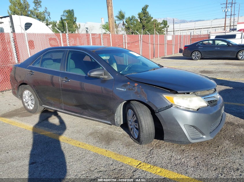 2013 Toyota Camry Hybrid Le