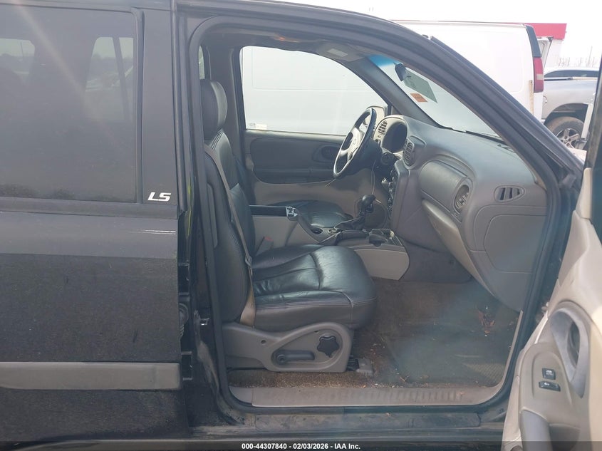 2003 Chevrolet Trailblazer Ls