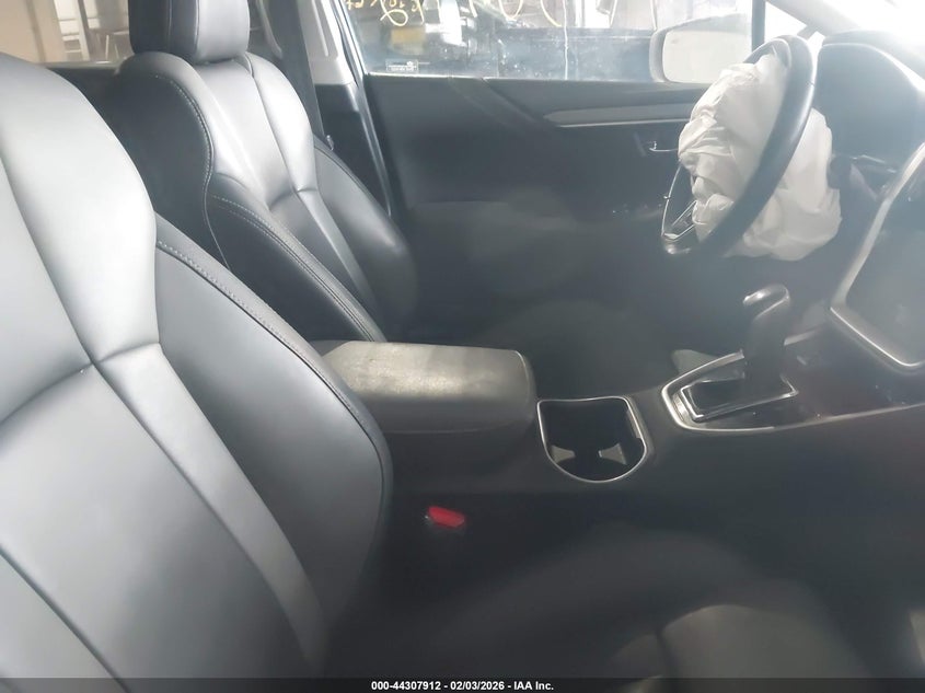 2020 SUBARU OUTBACK auction photo 5