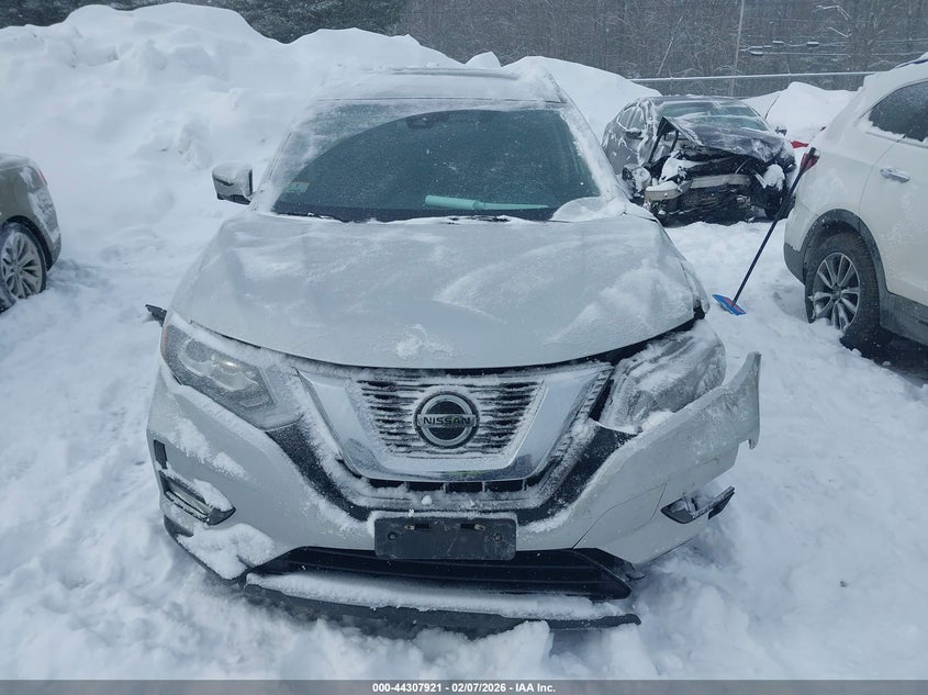 VIN 5N1AT2MV3KC818669 2019 NISSAN ROGUE SL